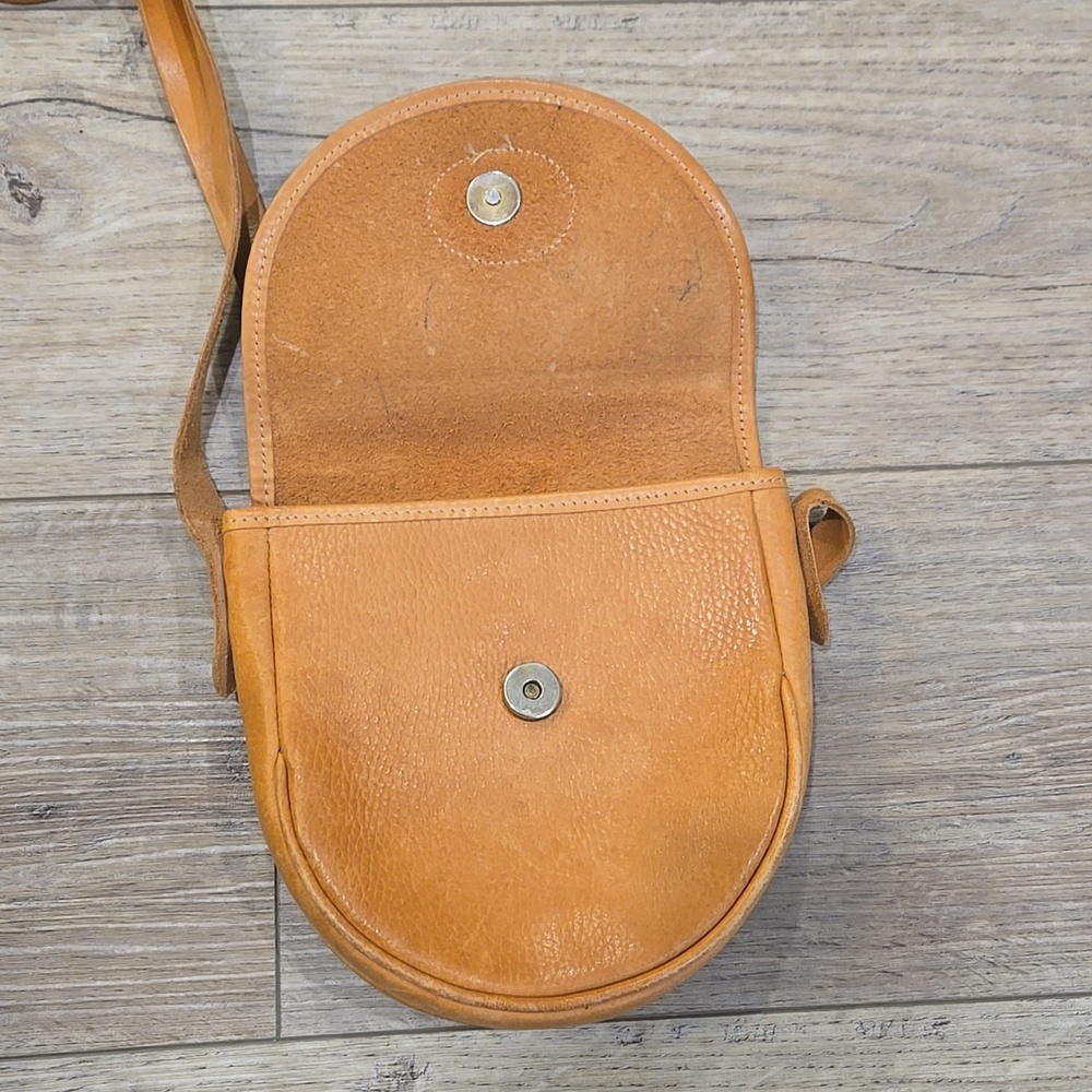 Vintage/Retro 90's Tan Leather Crossbody Northern Reflections Bag - Picture 6 of 10